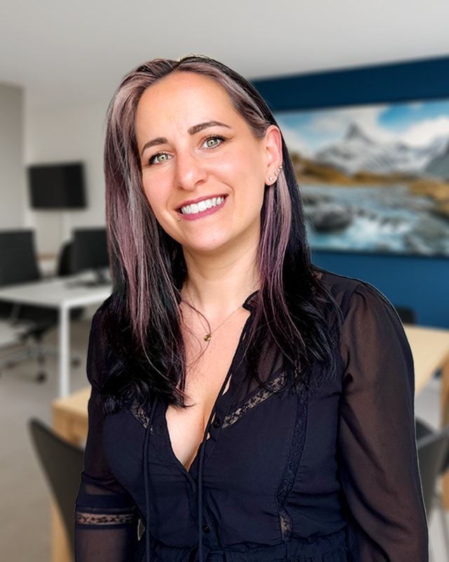 Sandrine Besse - Graphiste et community manager de yety informatique et communication à Sion en Valais